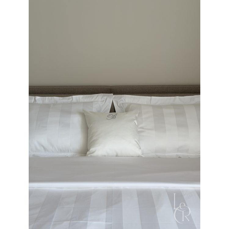 Декоративна подушка Blumarine Note Blu Bianco 46Х46 - 1 шт - Код товару p74014