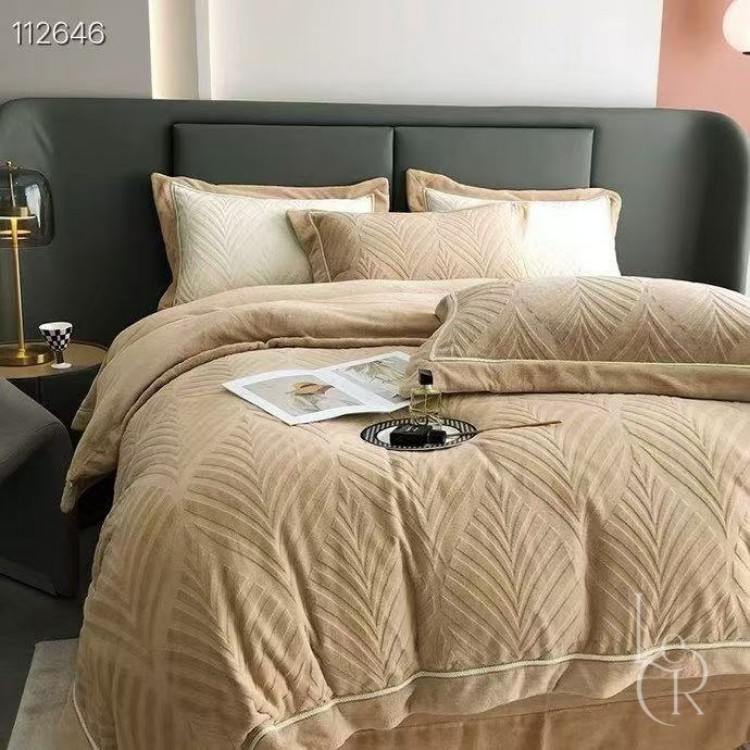 Велюровий зимовий комплект Карамельний силует - Код товару 112680